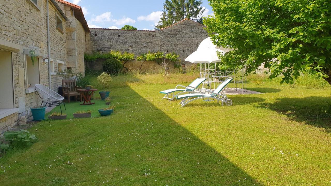 Chez Martine Hanc Exterior foto